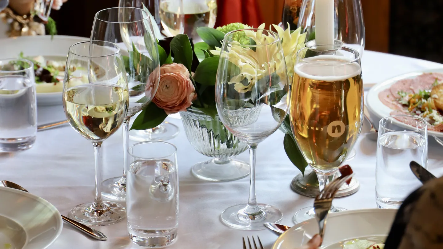 Middag i biblioteket